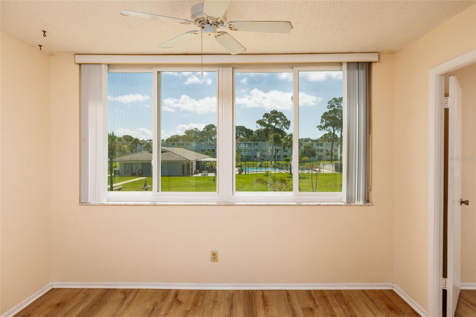 WINSTON PARK NORTHEAST - Residential