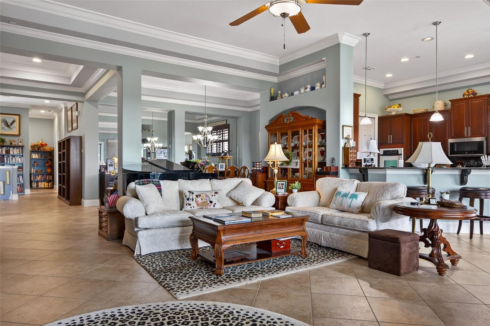 POINTE VISTA CONDO - Residential