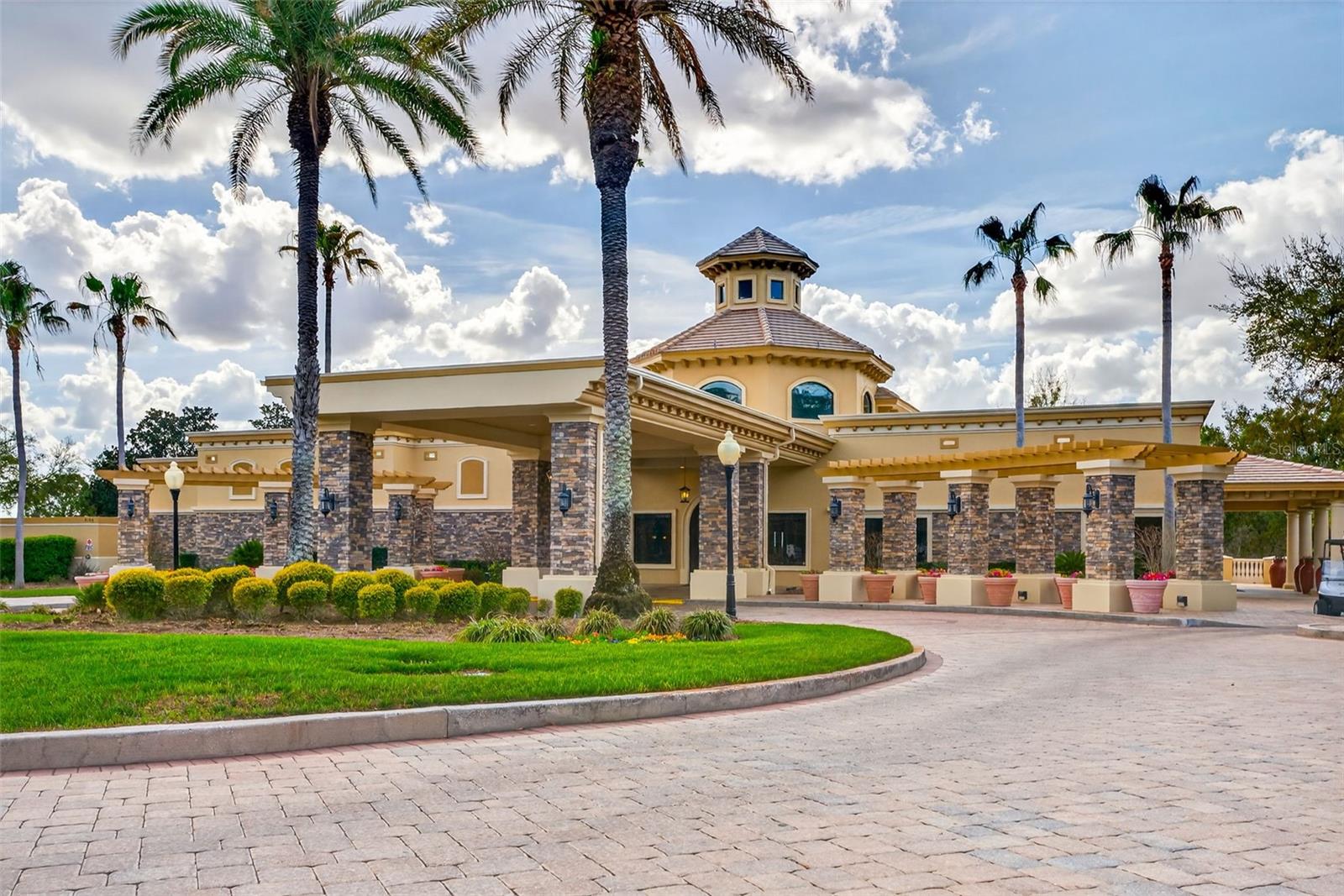 POINTE VISTA CONDO - Residential