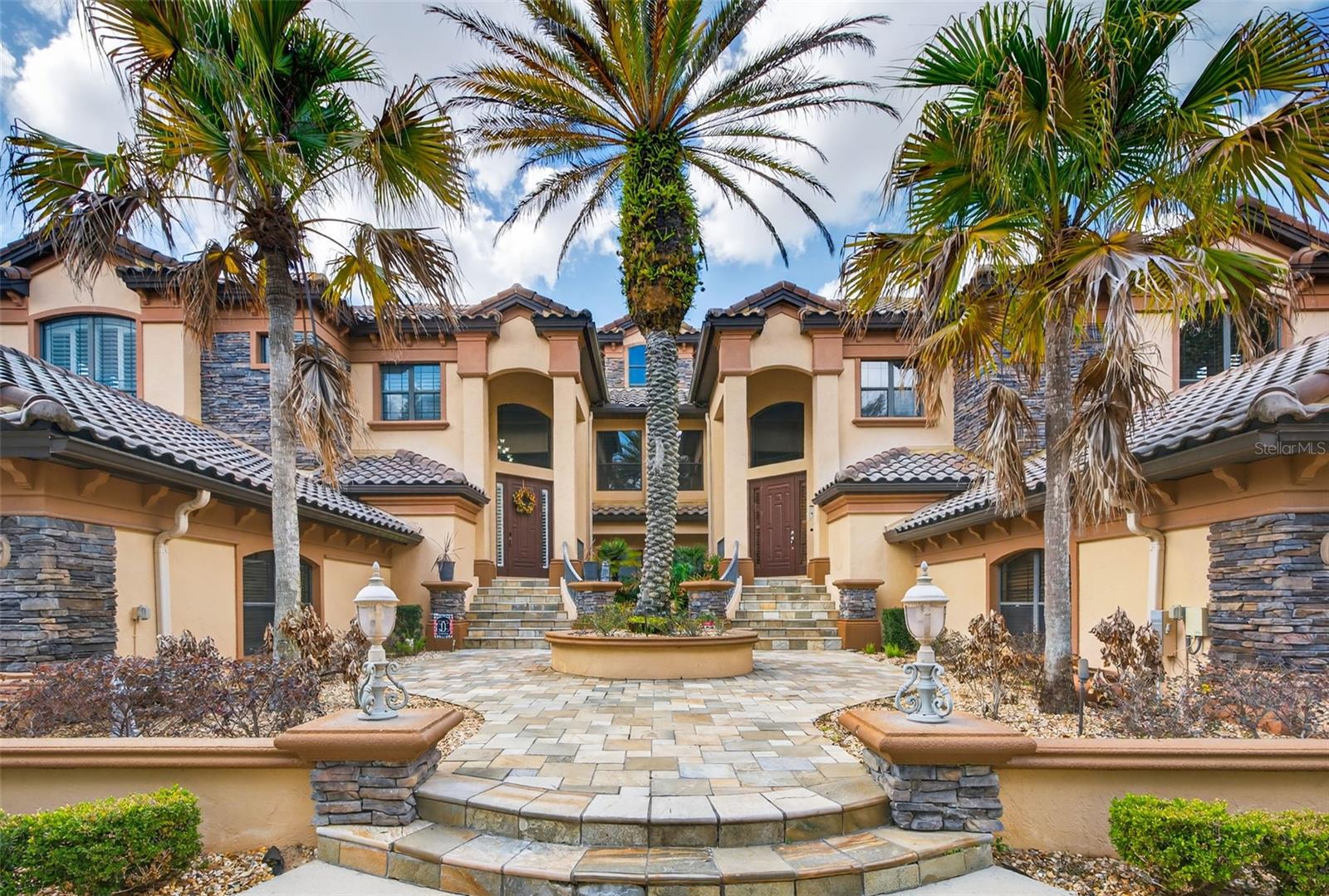 POINTE VISTA CONDO - Residential