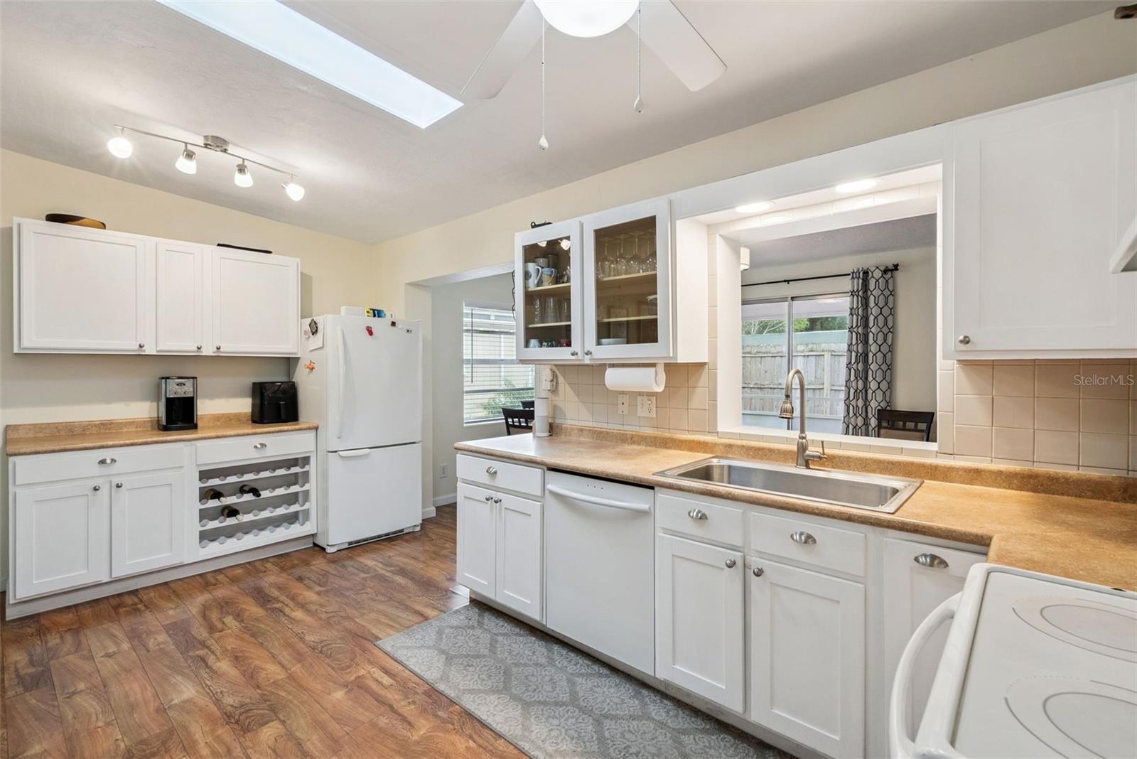 LAKEWOOD SHORES - Residential