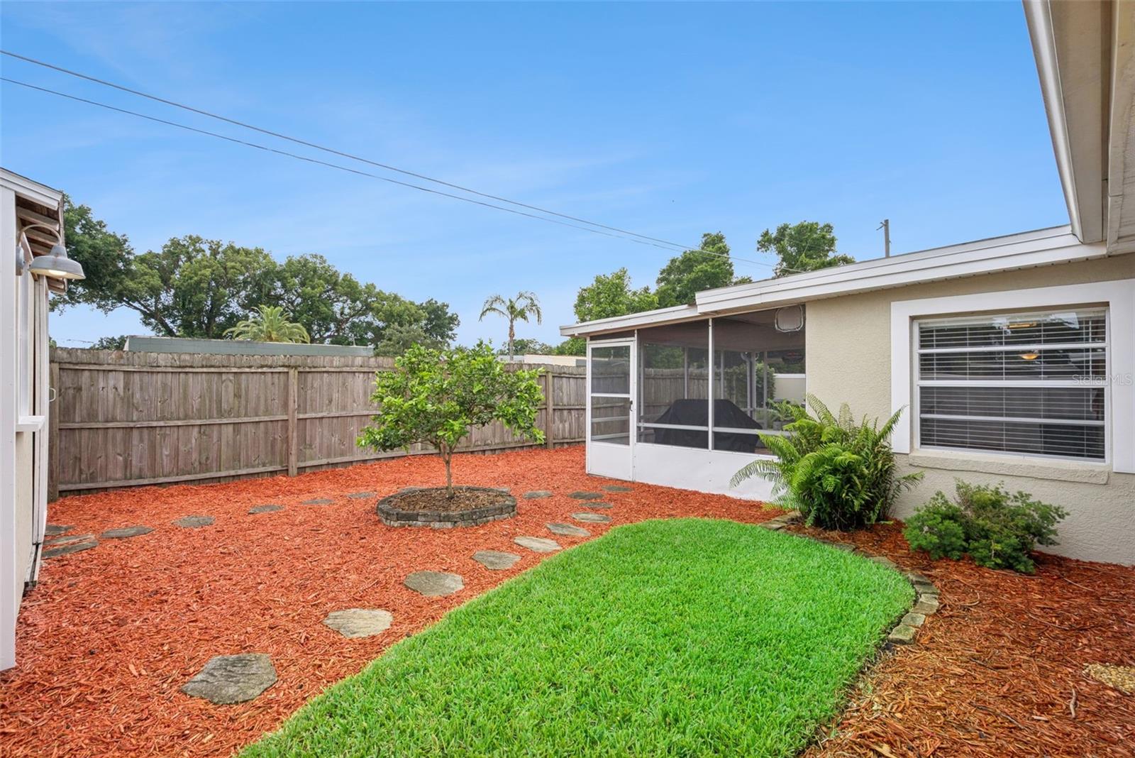 LAKEWOOD SHORES - Residential
