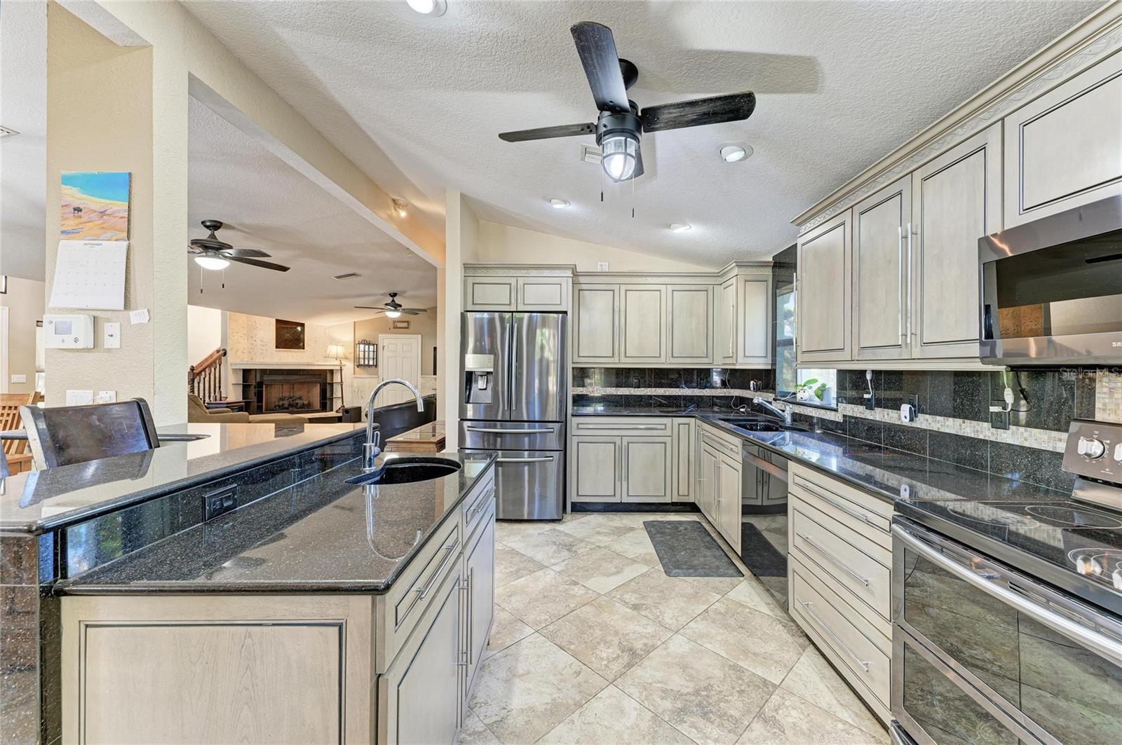 ARTIST ACRES - Residential