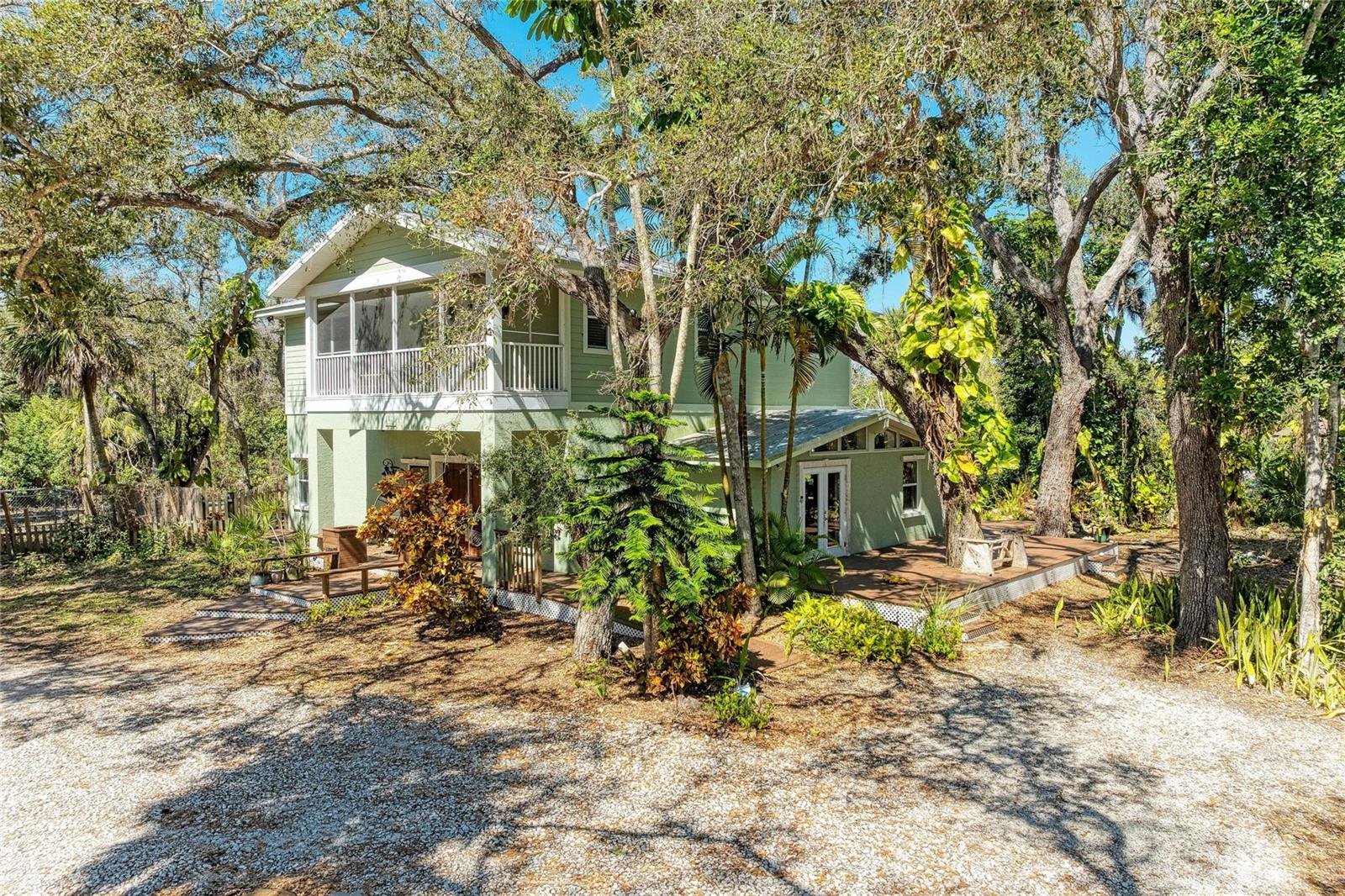 ARTIST ACRES - Residential