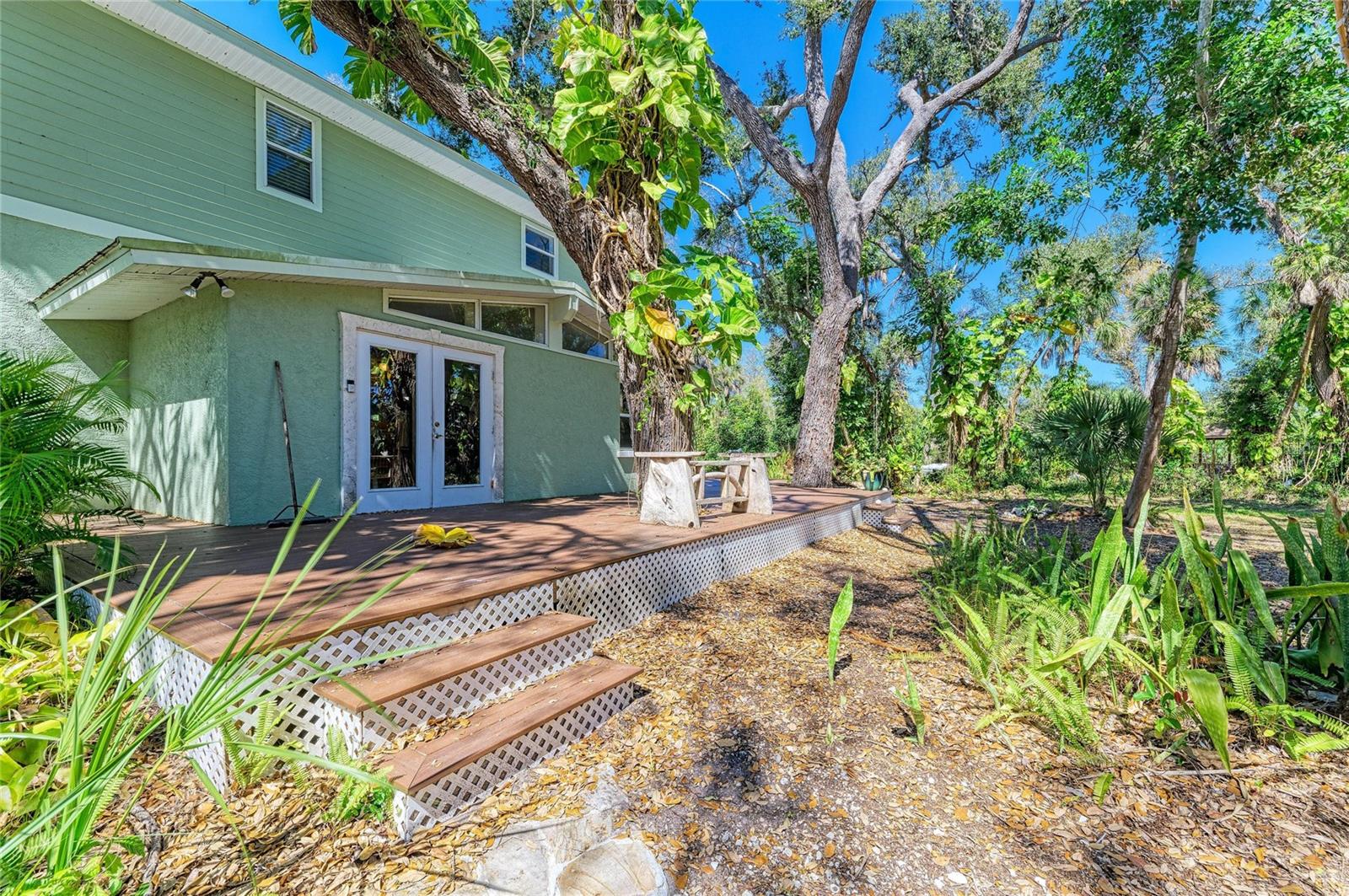 ARTIST ACRES - Residential