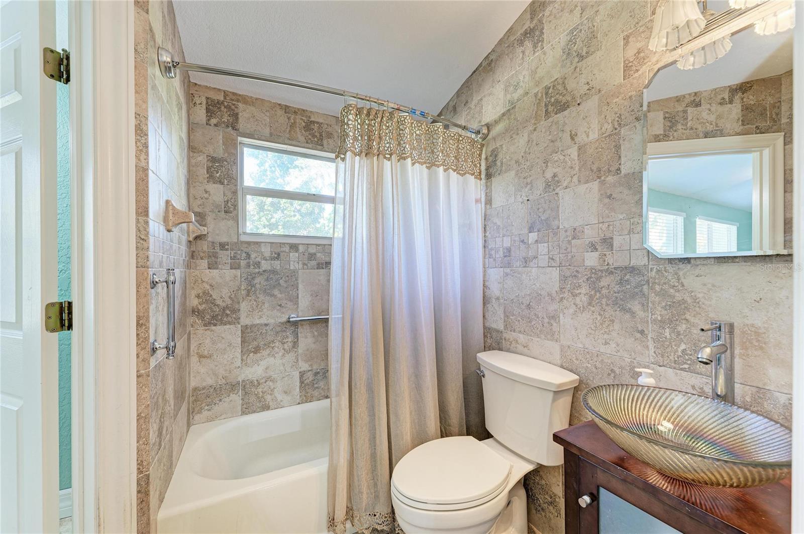 ARTIST ACRES - Residential