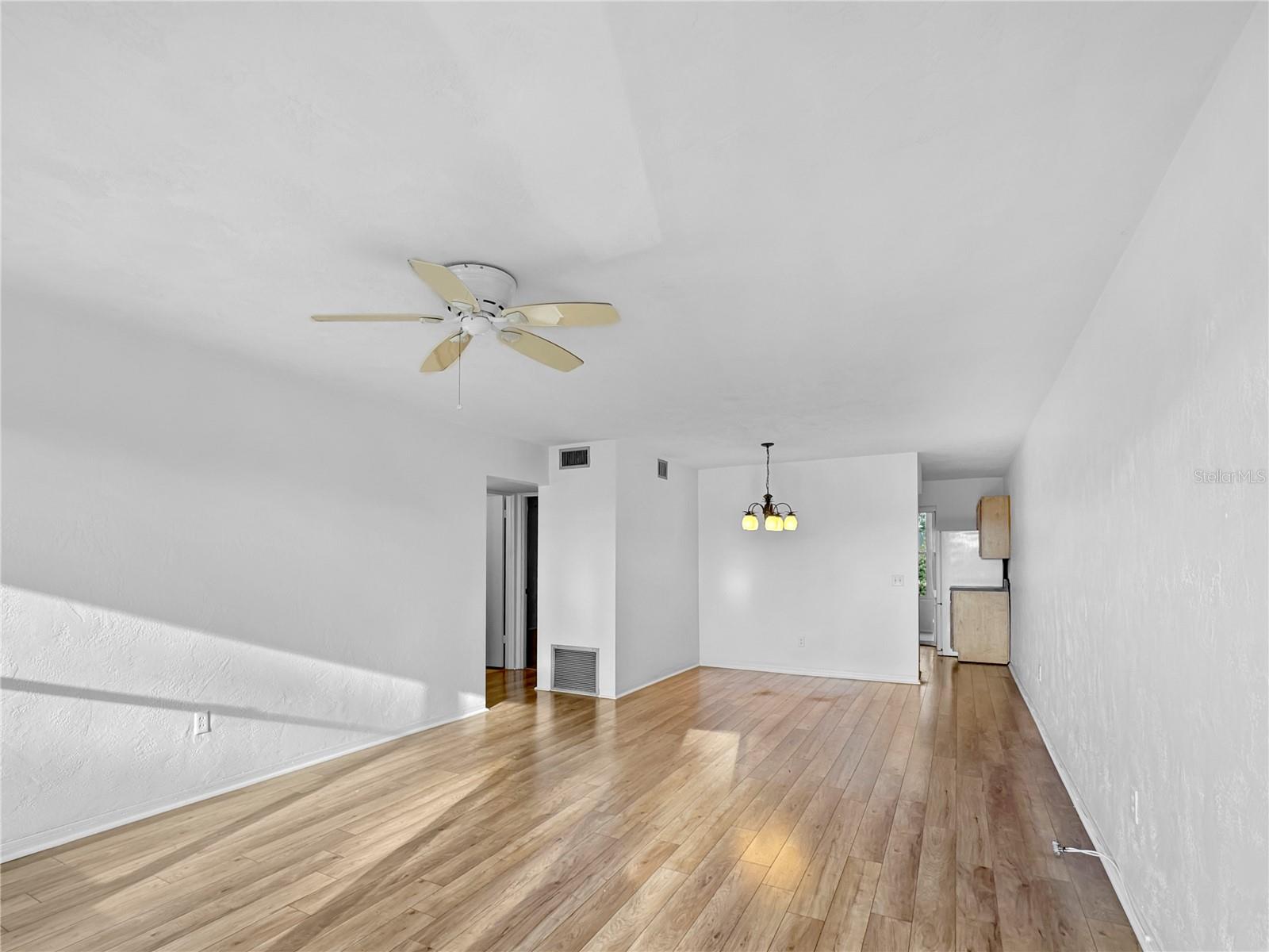 CLEARVIEW OAKS PARADISE - Residential