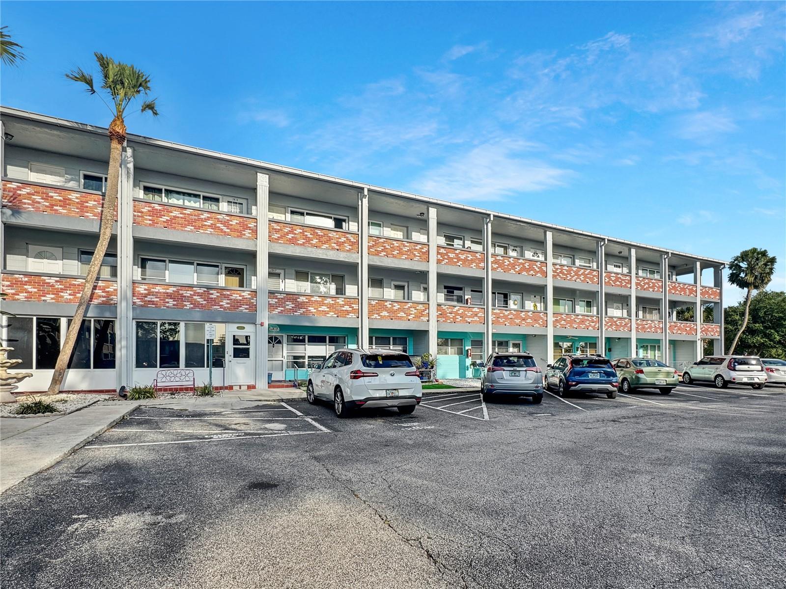 CLEARVIEW OAKS PARADISE - Residential