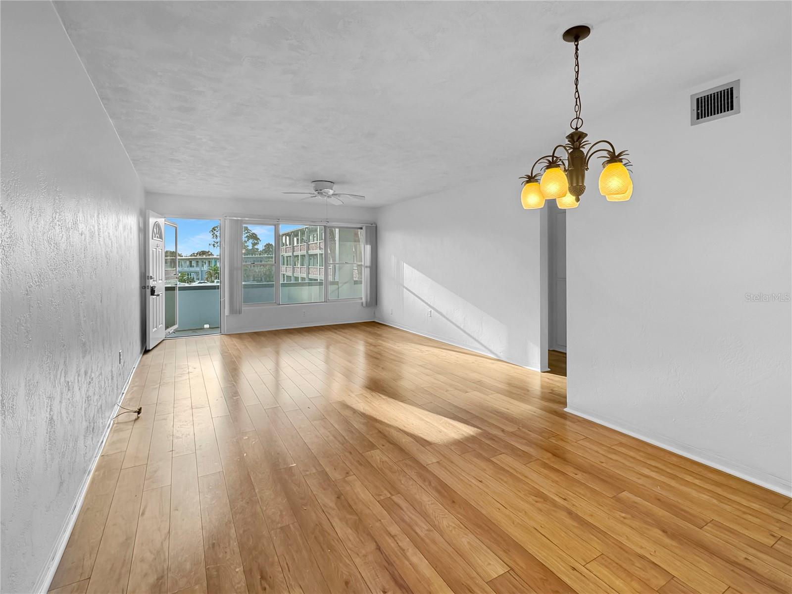 CLEARVIEW OAKS PARADISE - Residential
