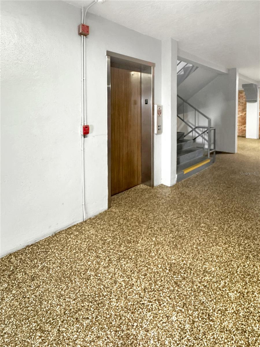 CLEARVIEW OAKS PARADISE - Residential