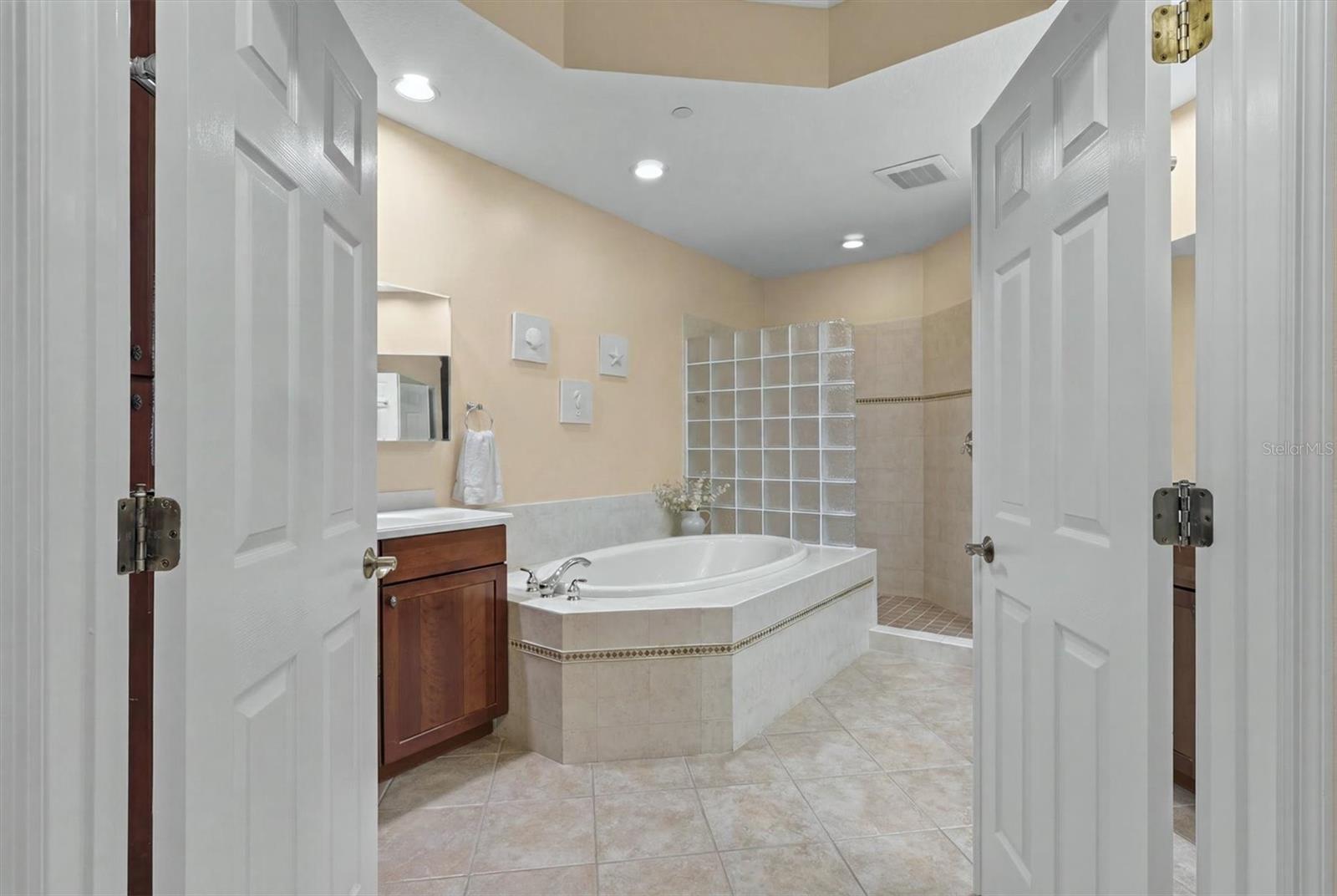 WATERCREST PH 4: UNIT 403 - Residential
