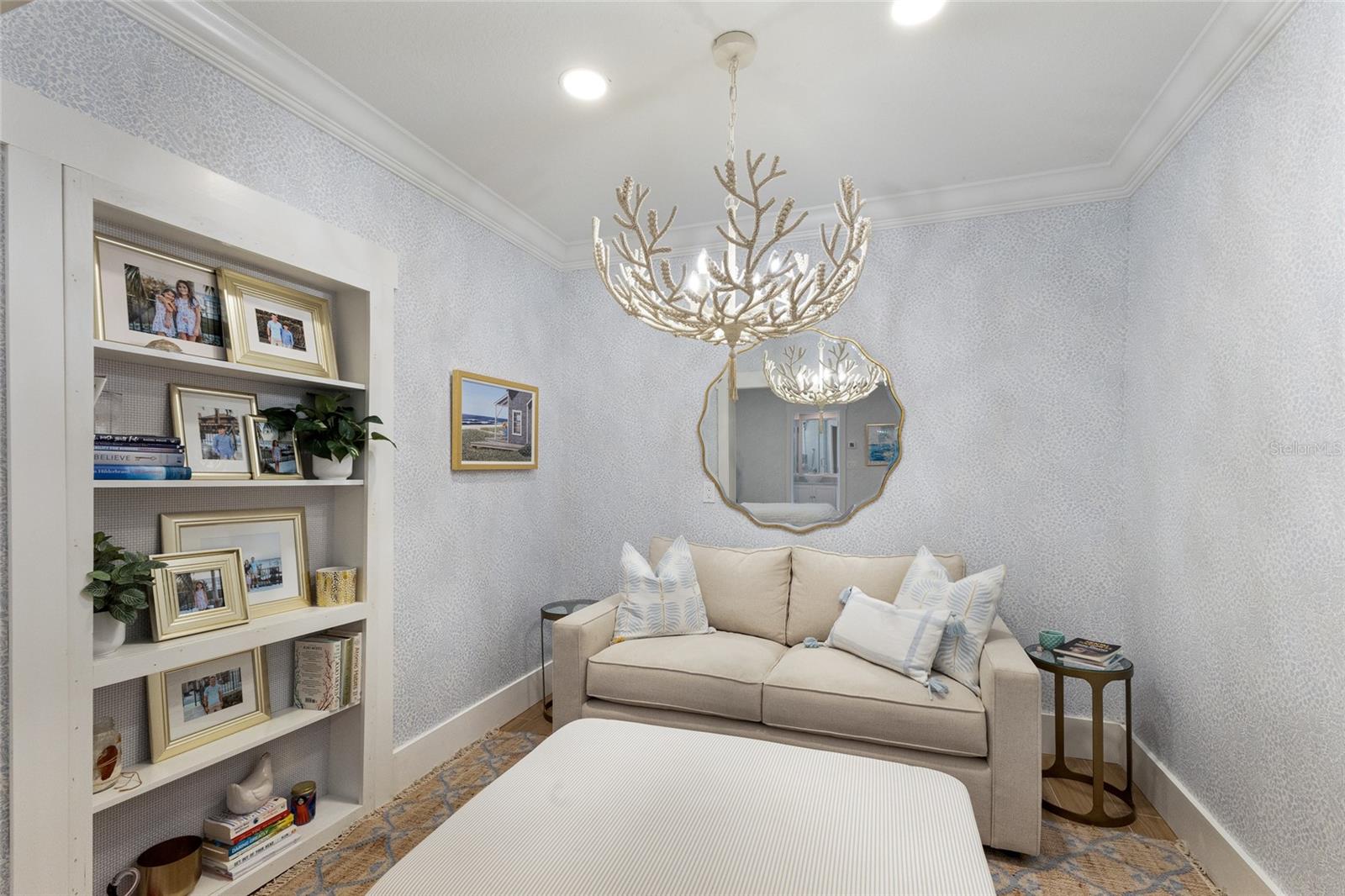 BRADLEY SHORES - Residential