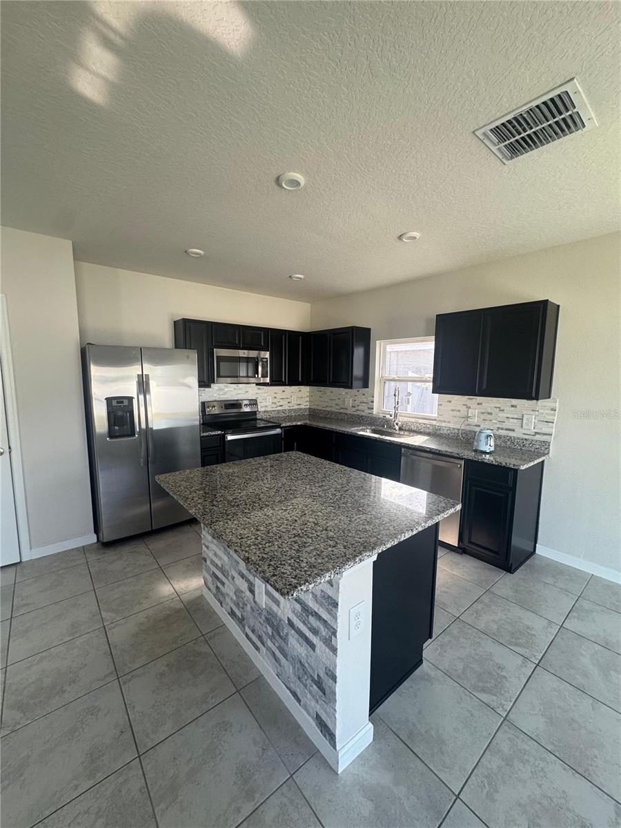 LAKES/LUCERNE PARK PH 6 - Residential Lease