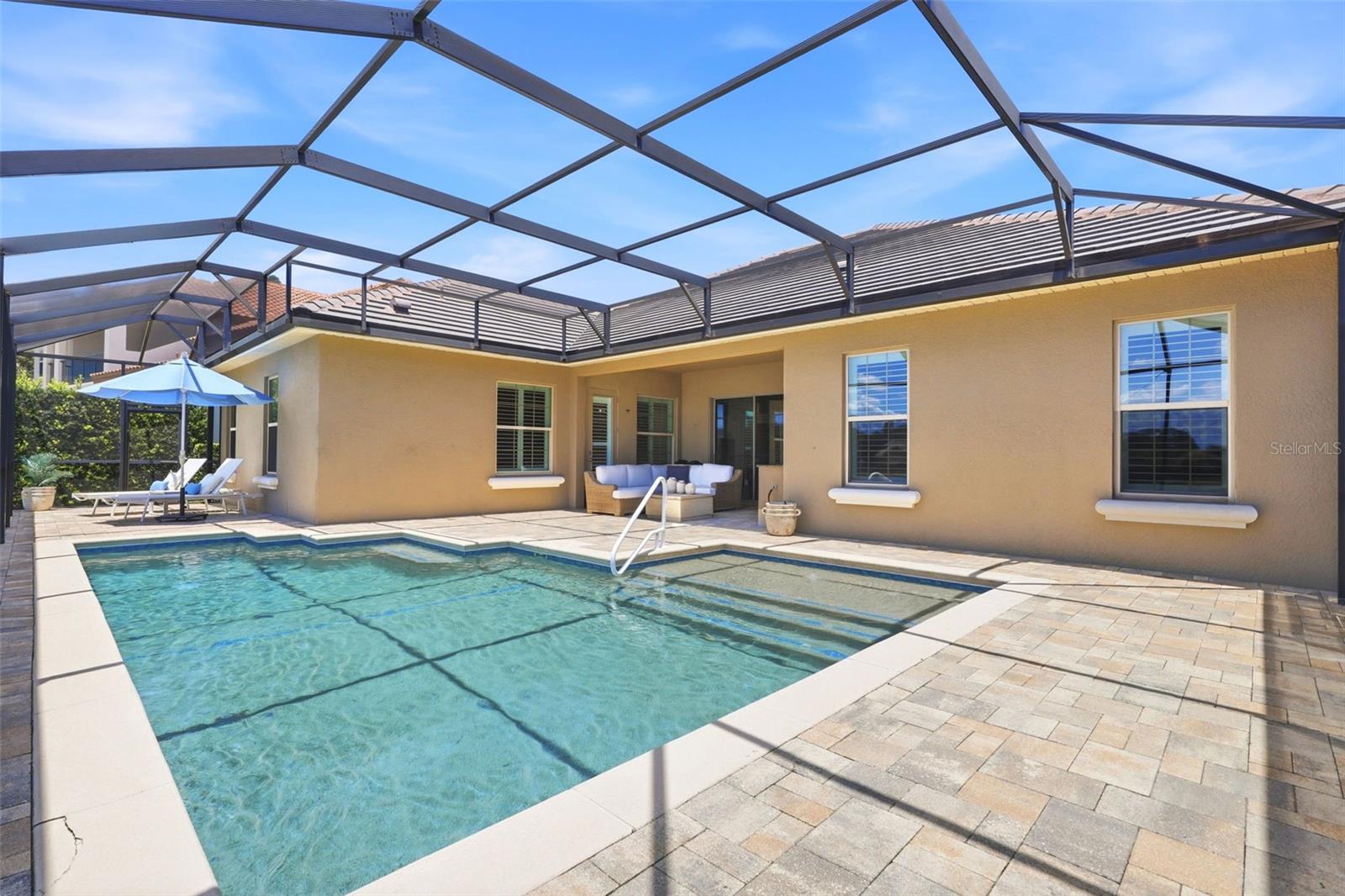 STEEPLE CHASE - Residential