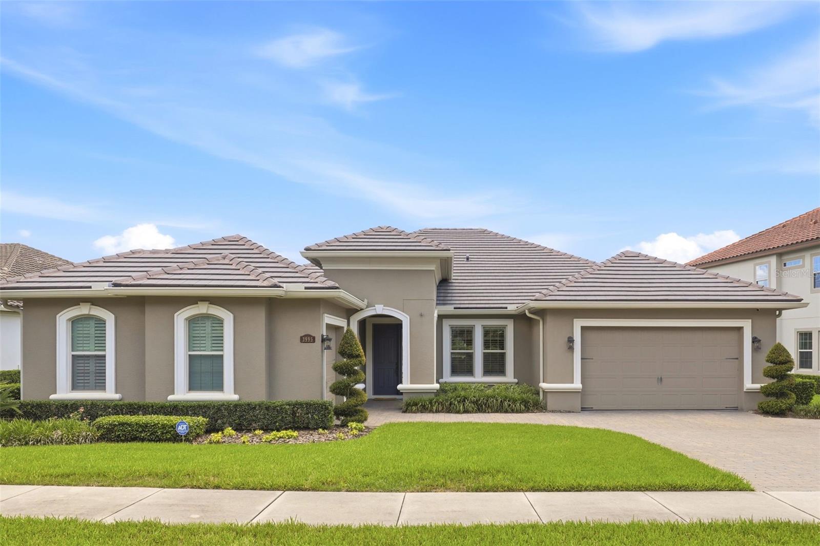 STEEPLE CHASE - Residential