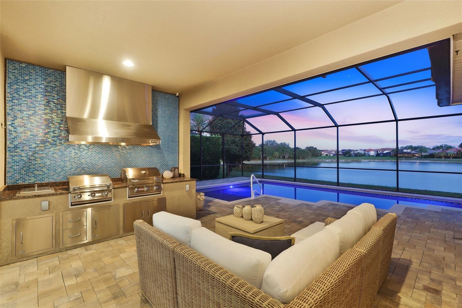STEEPLE CHASE - Residential