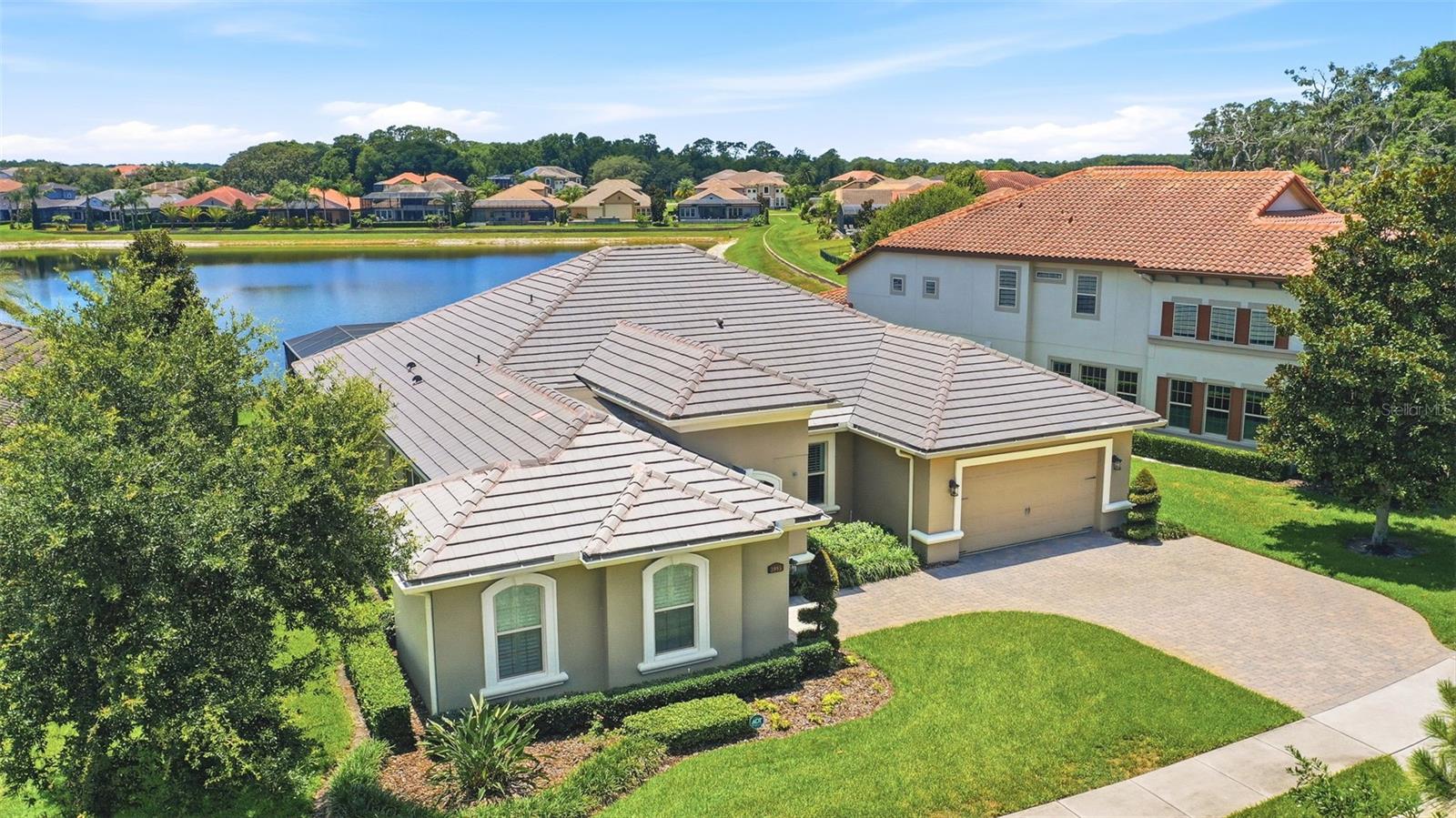 STEEPLE CHASE - Residential