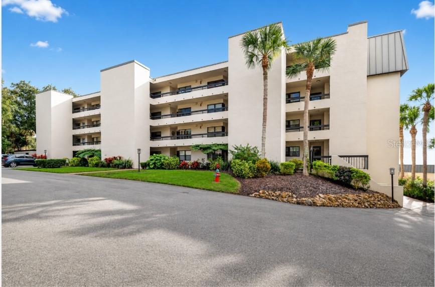 MOUNT DORA SUMMIT PLACE CONDO - Residential