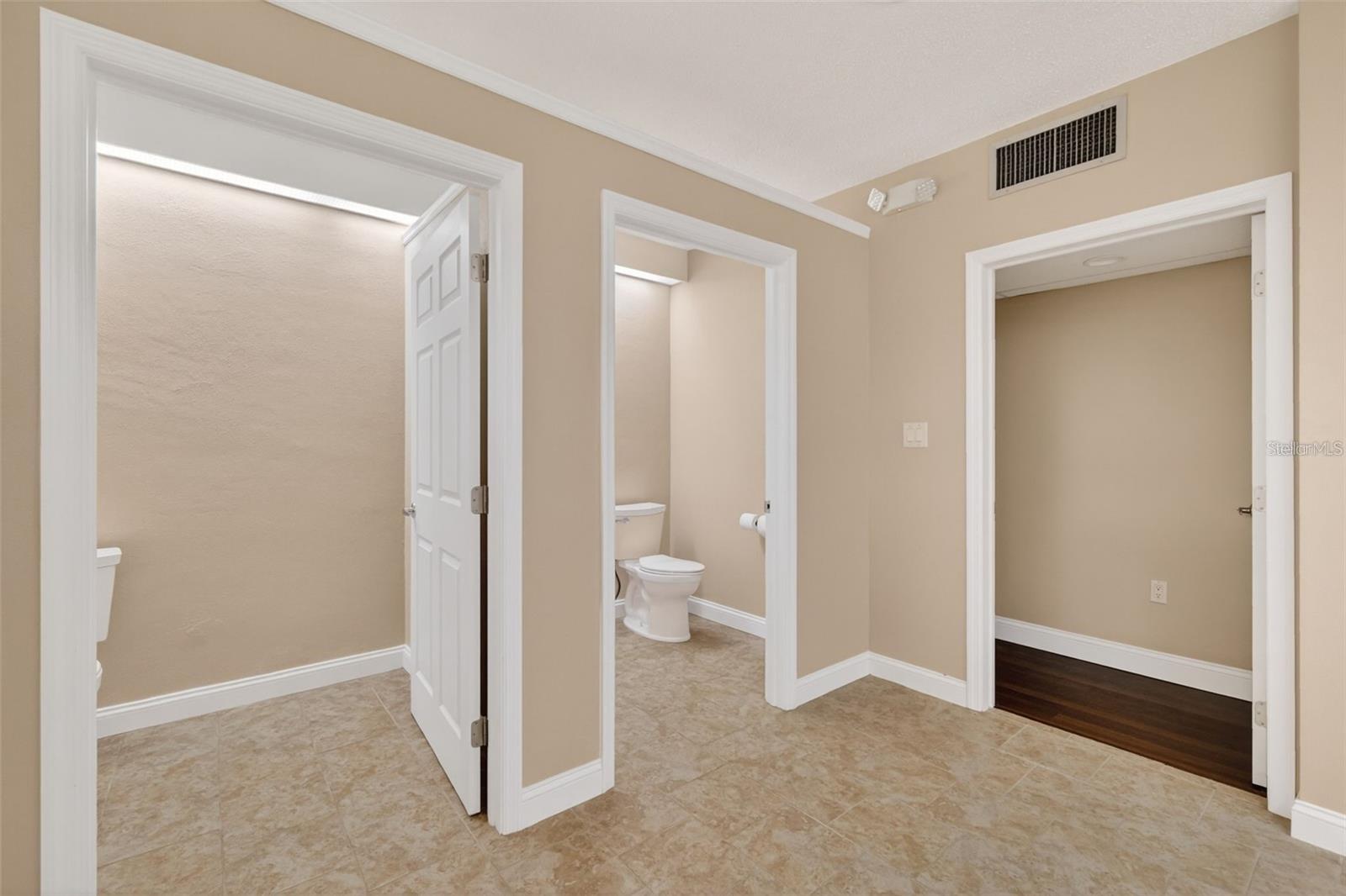 MOUNT DORA SUMMIT PLACE CONDO - Residential