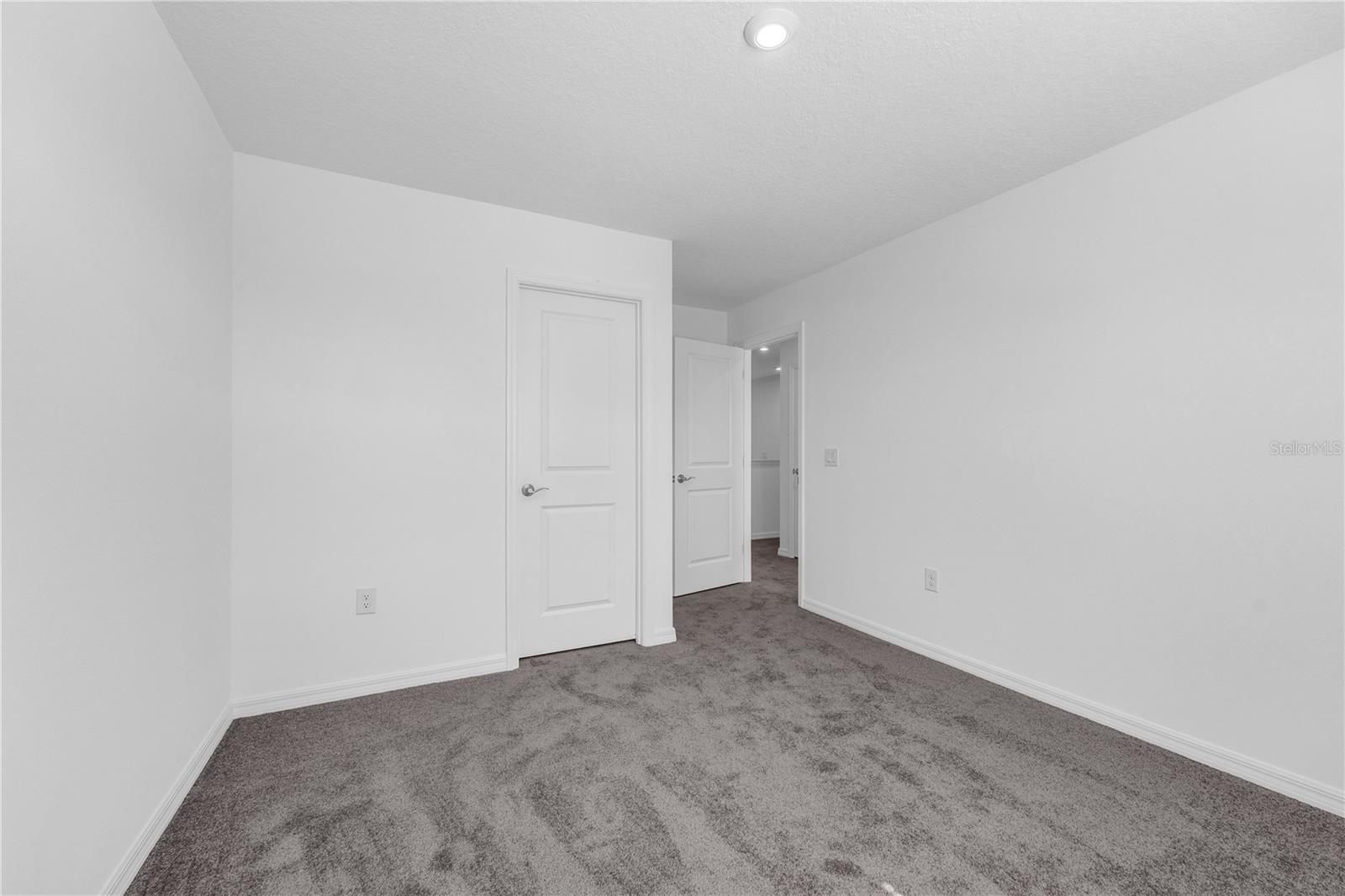 RESERVE AT COUNTRY CLUB LAKES ESTATES - Residential