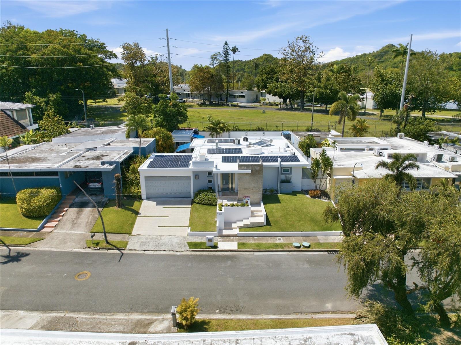 EXT VILLA CAPARRA - Residential