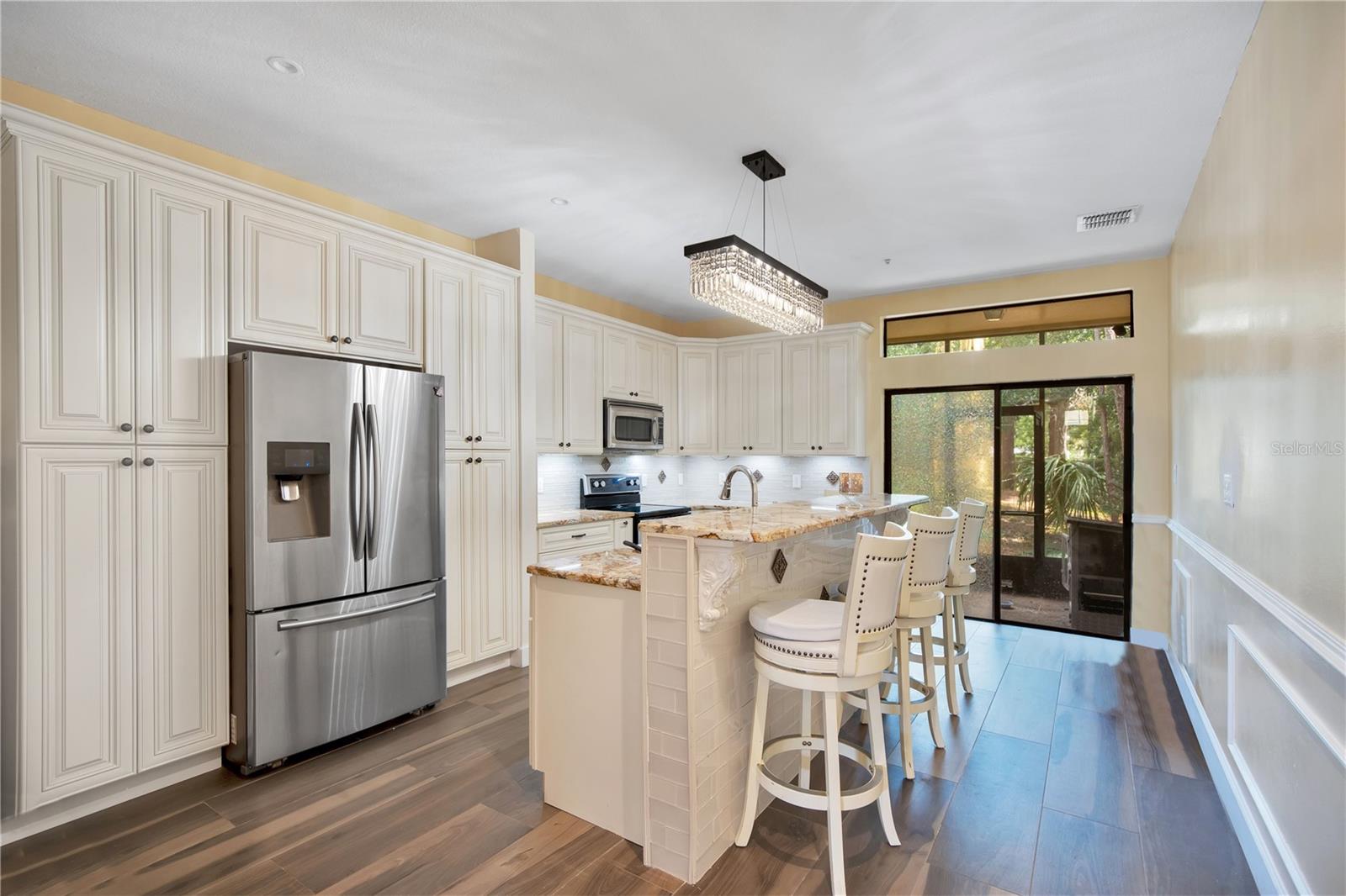 RESERVE/LAKEVIEW CONDO - Residential