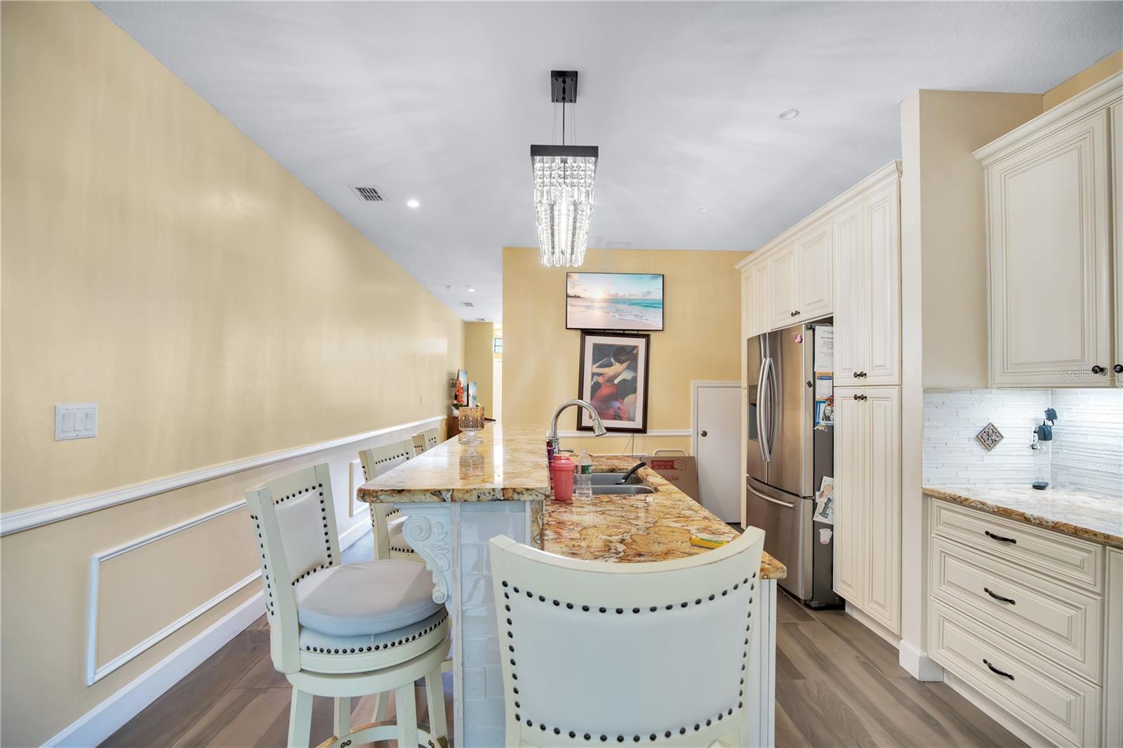 RESERVE/LAKEVIEW CONDO - Residential