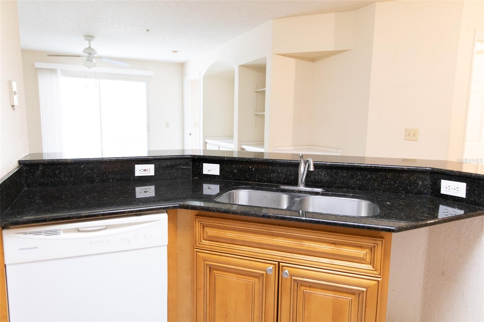BONA VISTA CONDO - Residential Lease