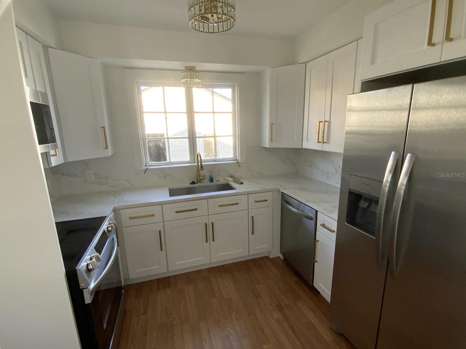 BAILEY HEIGHTS - Residential Income