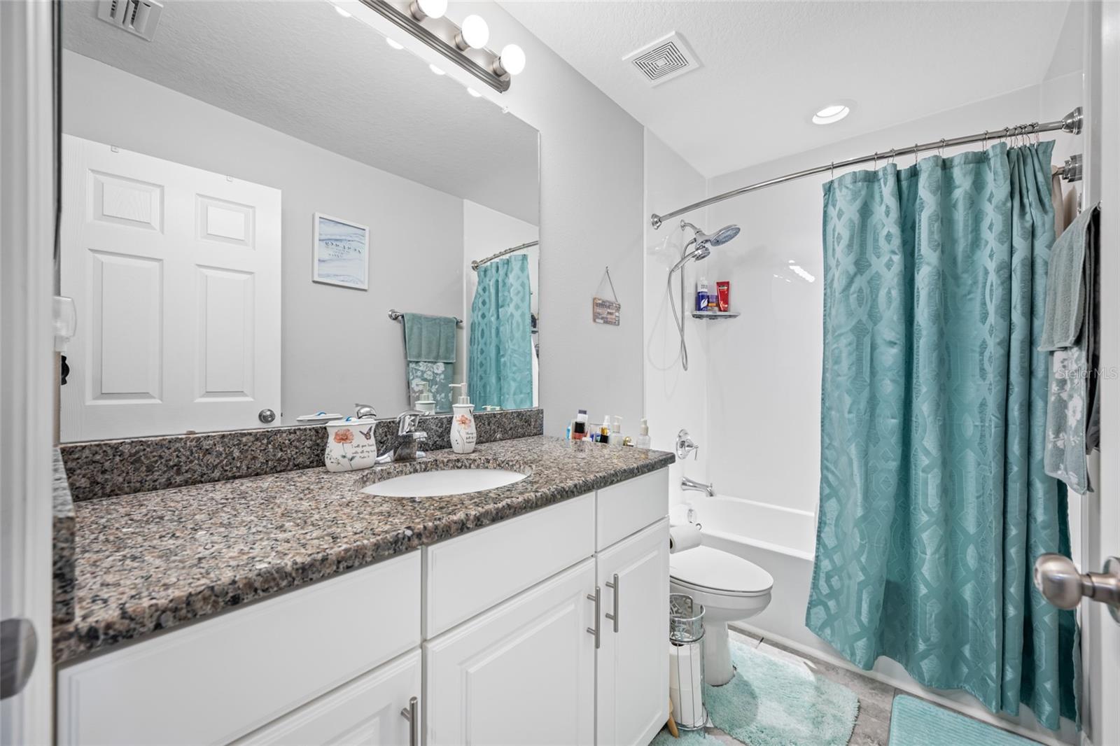 OAK CREEK - Residential