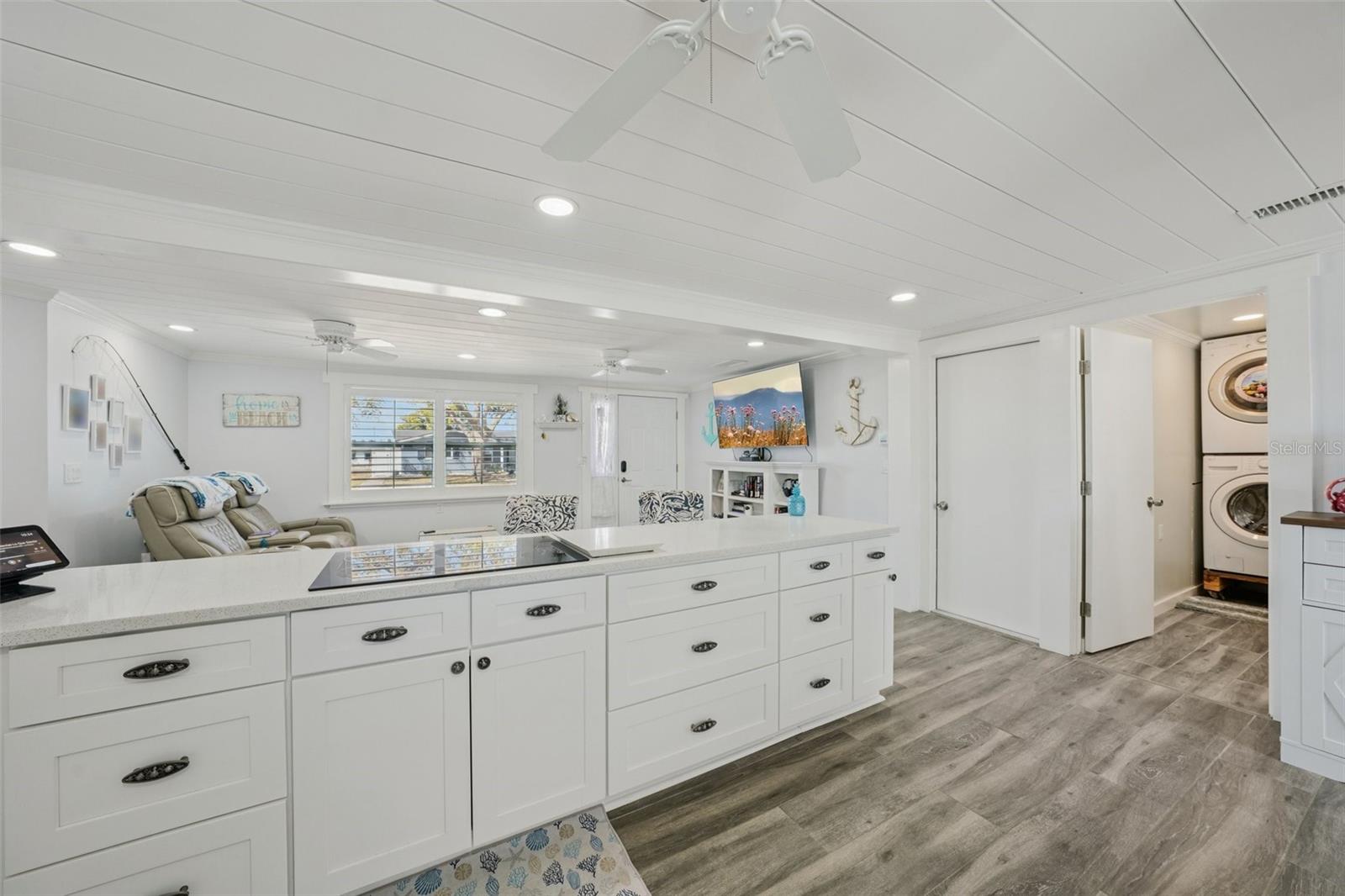 HUDSON BEACH ESTATES - Residential