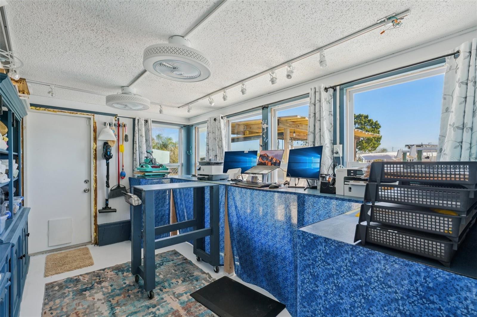 HUDSON BEACH ESTATES - Residential