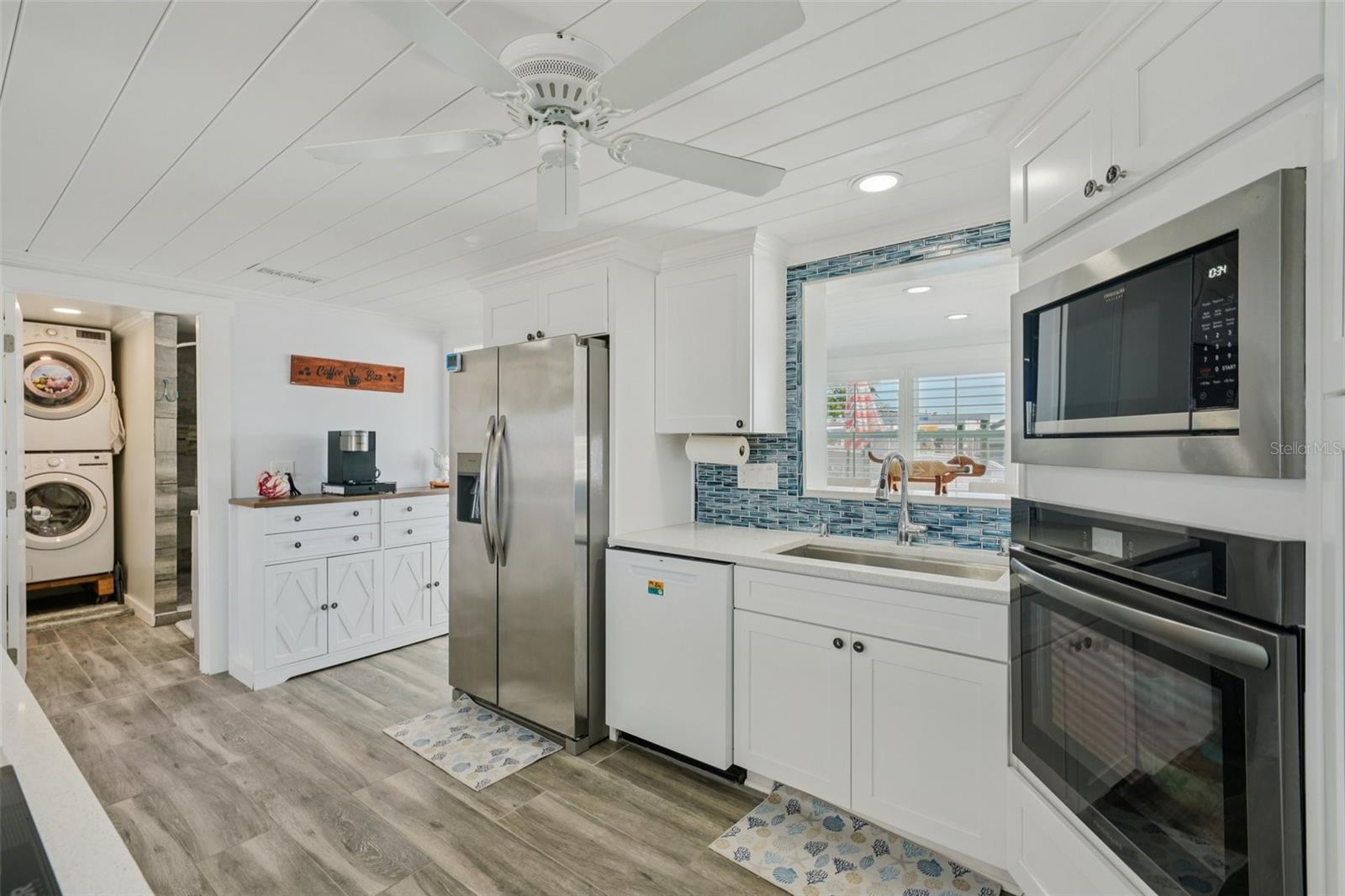 HUDSON BEACH ESTATES - Residential