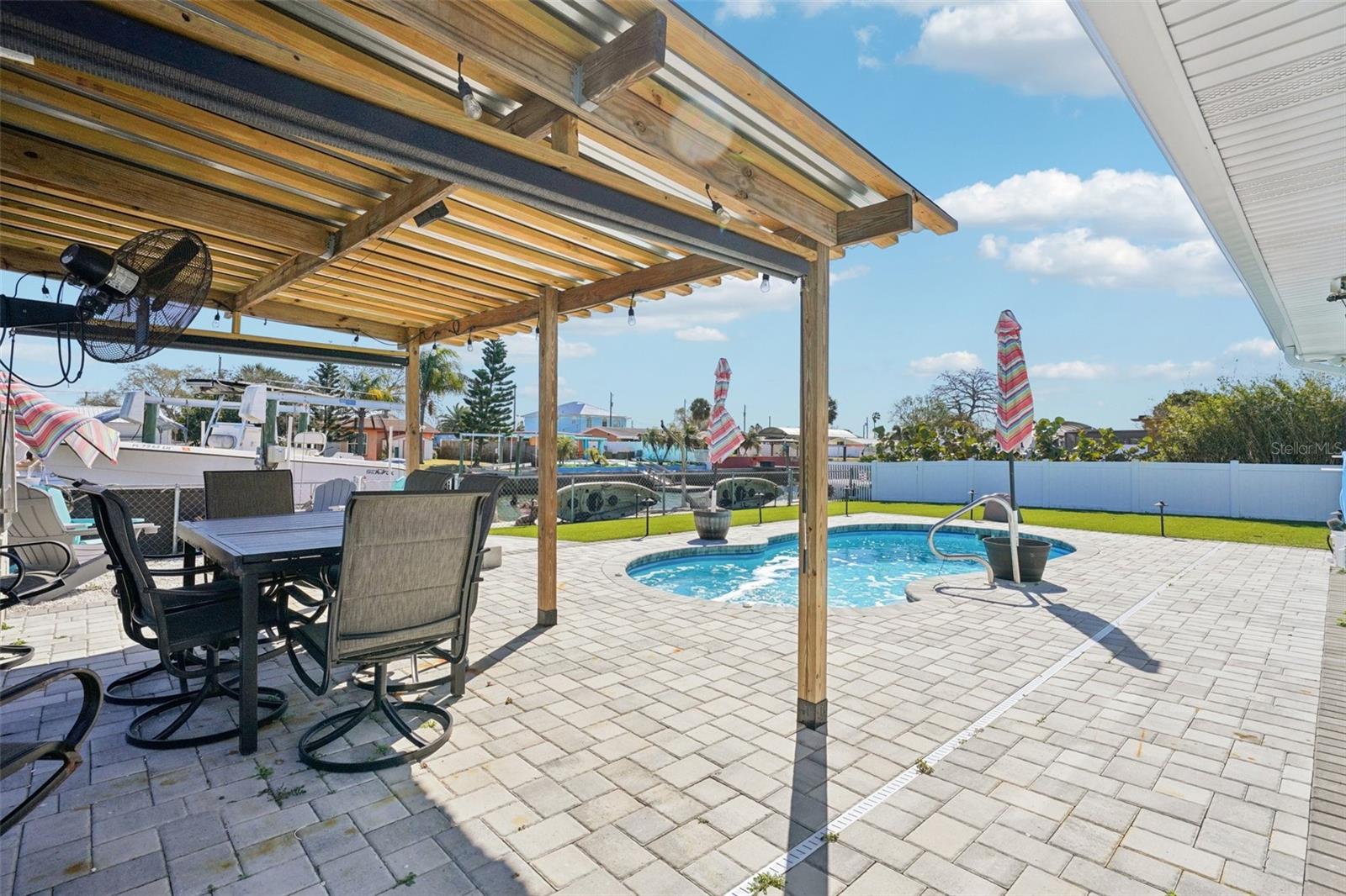 HUDSON BEACH ESTATES - Residential