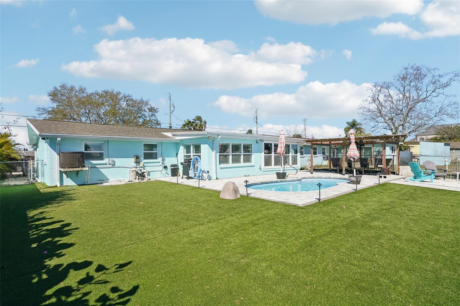 HUDSON BEACH ESTATES - Residential