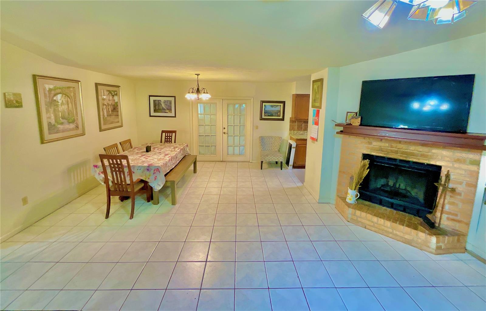 HILLCREST HLND - Residential