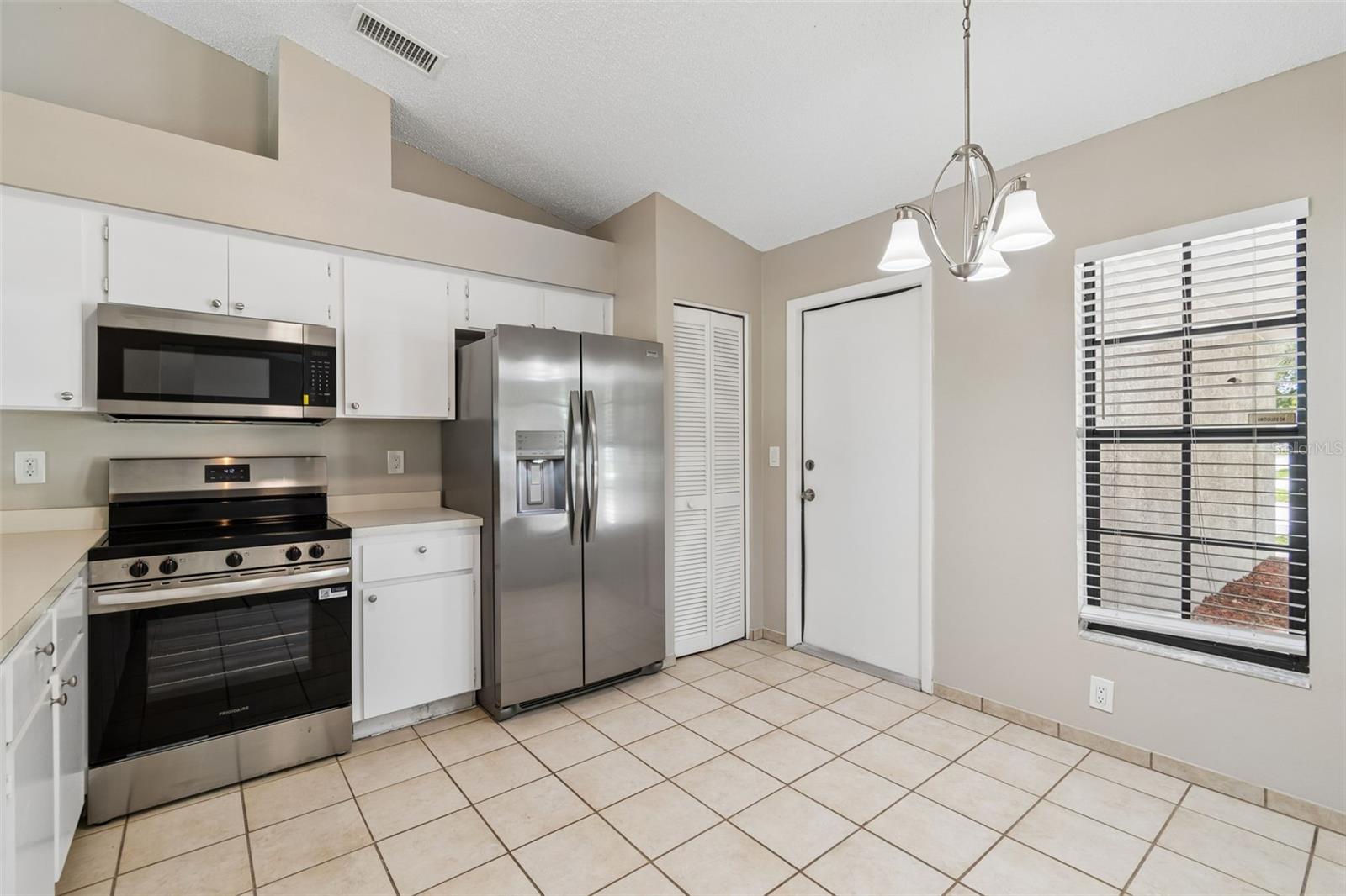 SUMMERFIELD VILLAGE I TR 27 - Residential