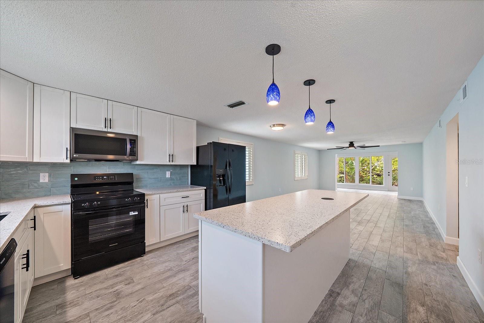 SPANISH MAIN YACHT CLUB CONDO - Residential Lease