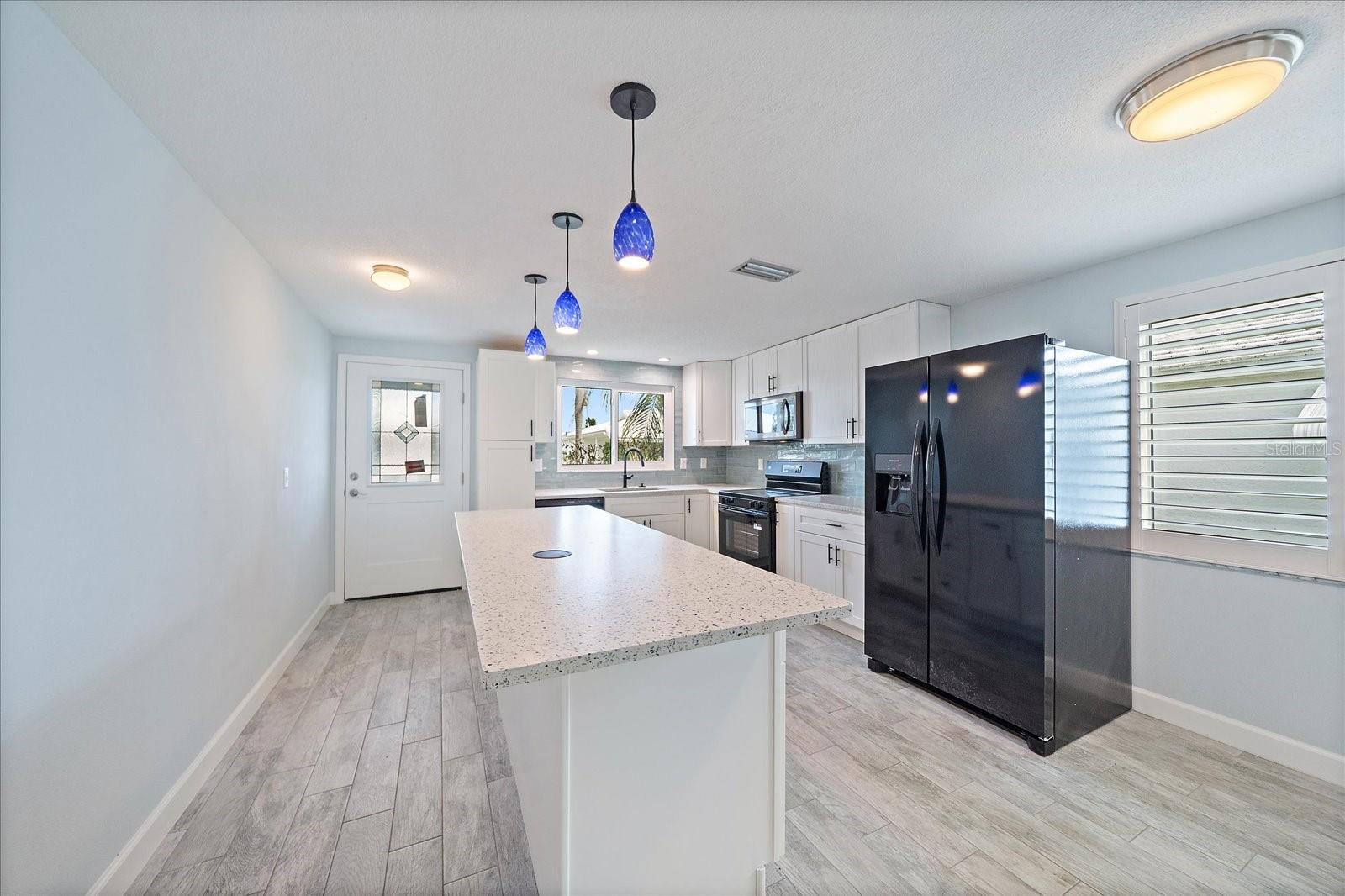 SPANISH MAIN YACHT CLUB CONDO - Residential Lease