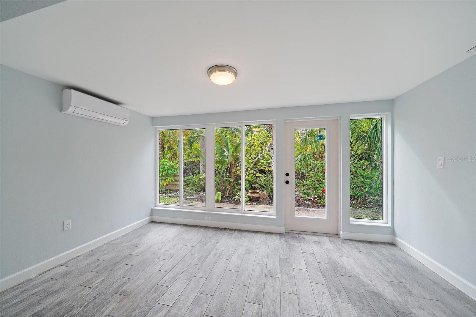 SPANISH MAIN YACHT CLUB CONDO - Residential Lease