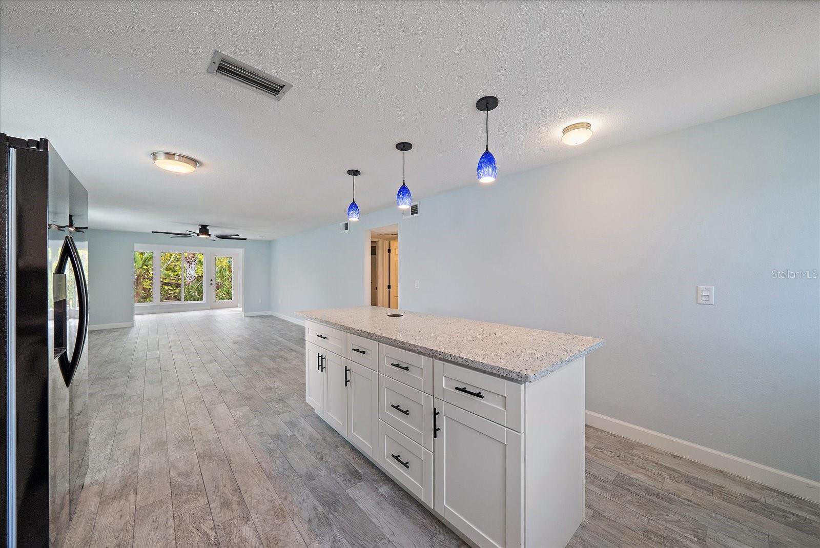 SPANISH MAIN YACHT CLUB CONDO - Residential Lease