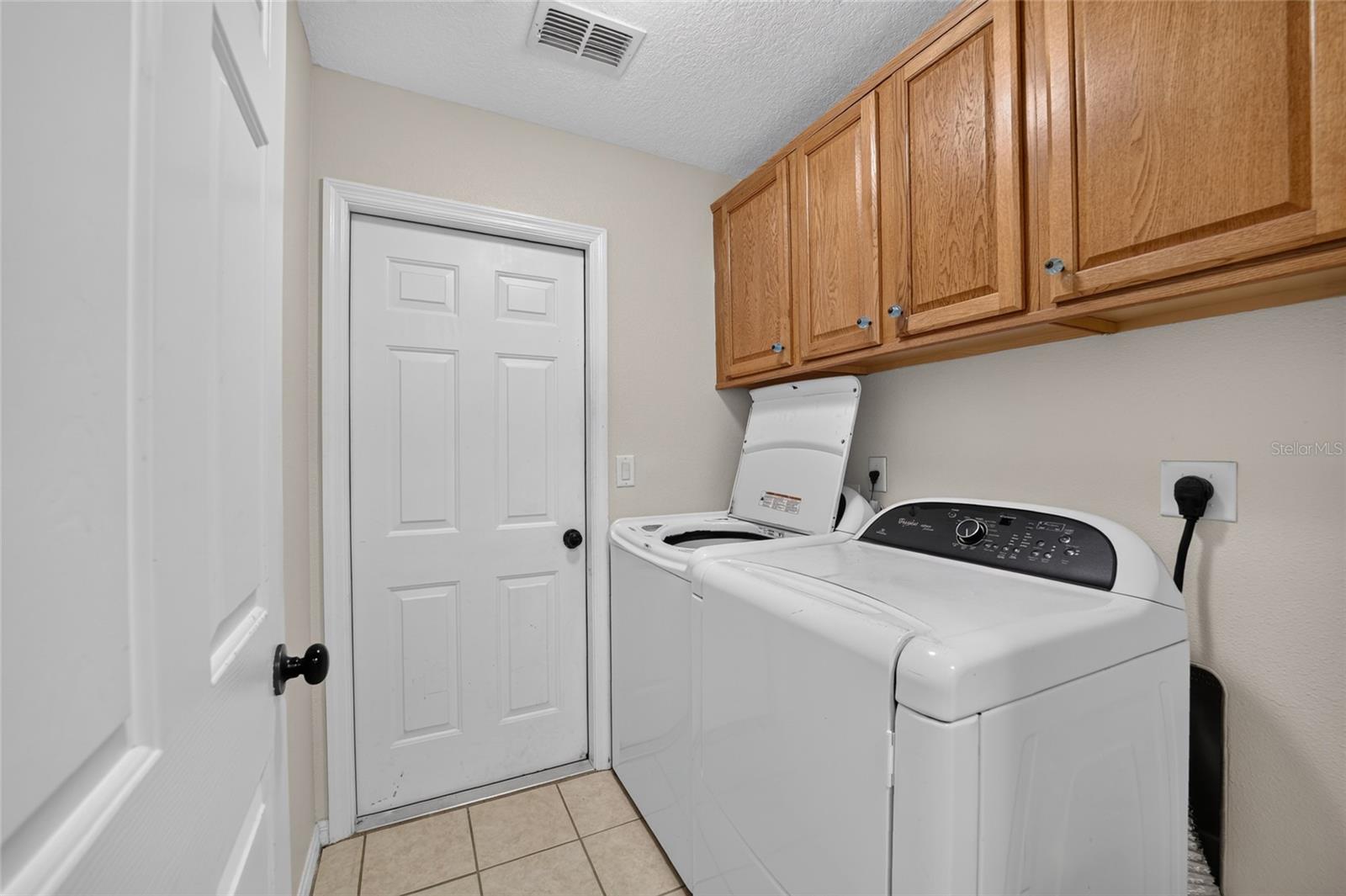 OCALA WATERWAY ESTATE - Residential Lease