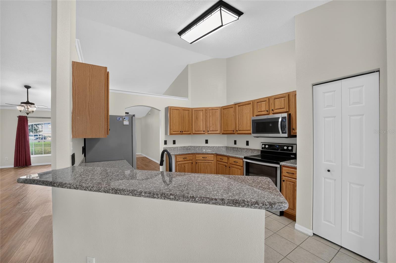 OCALA WATERWAY ESTATE - Residential Lease