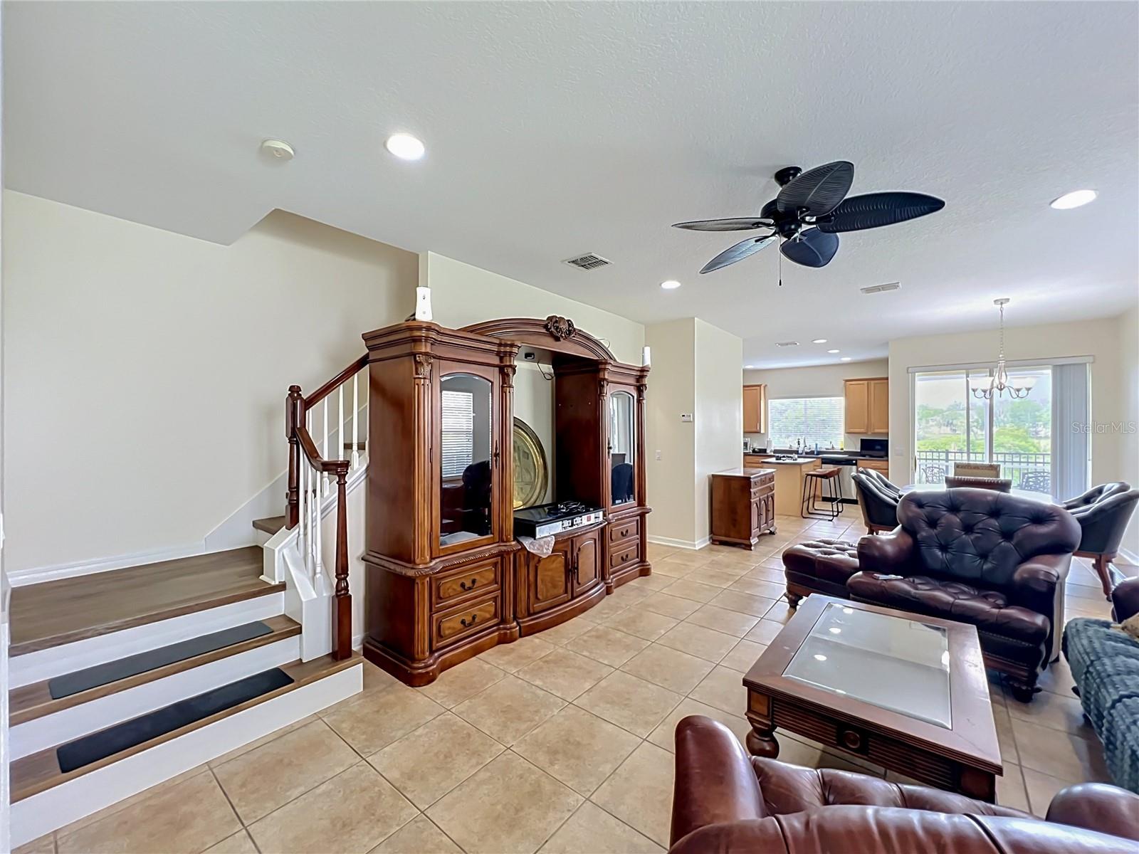 PROVENANCE - Residential Lease