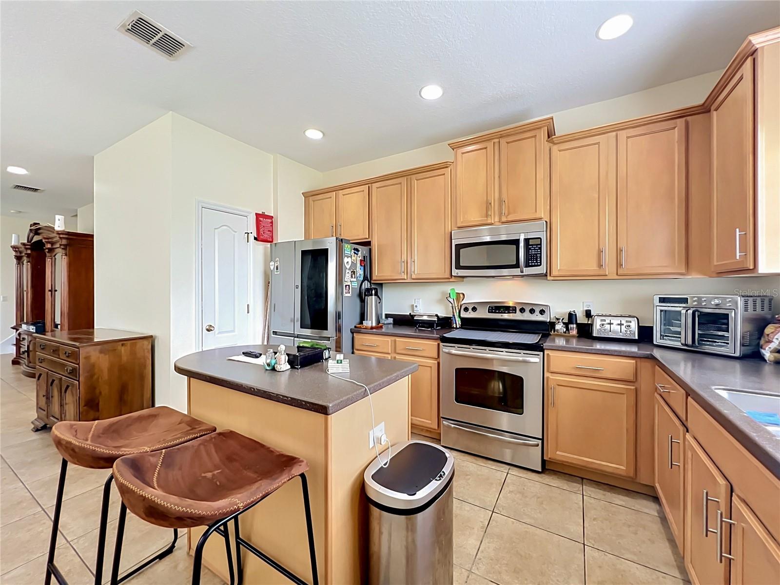 PROVENANCE - Residential Lease
