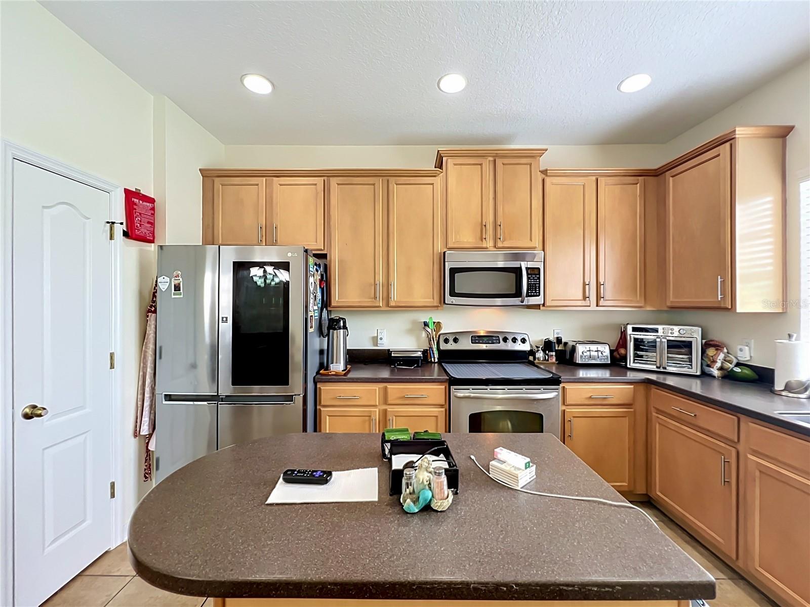 PROVENANCE - Residential Lease