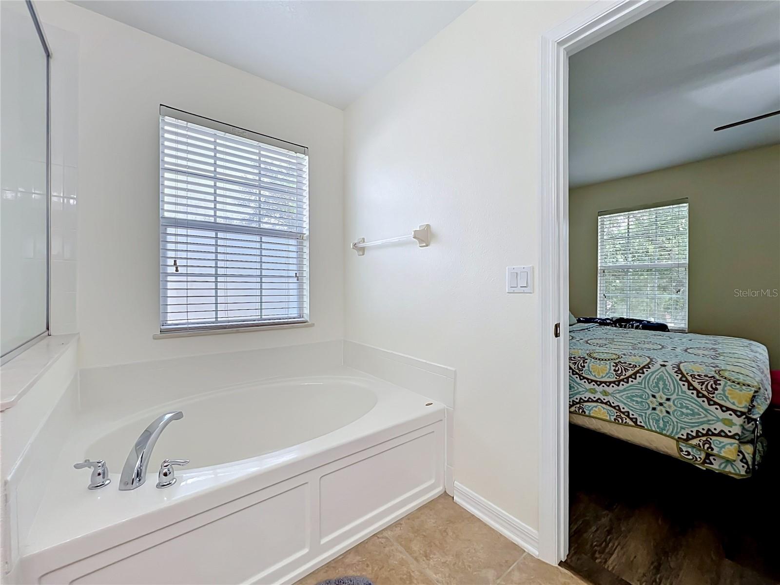 PROVENANCE - Residential Lease