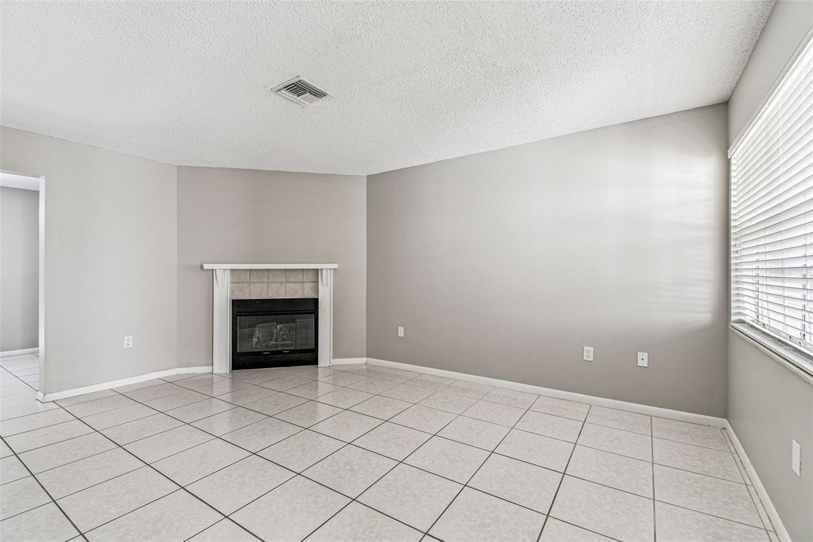 PINE GROVE CONDO AT BLOOMINGDALE - Residential