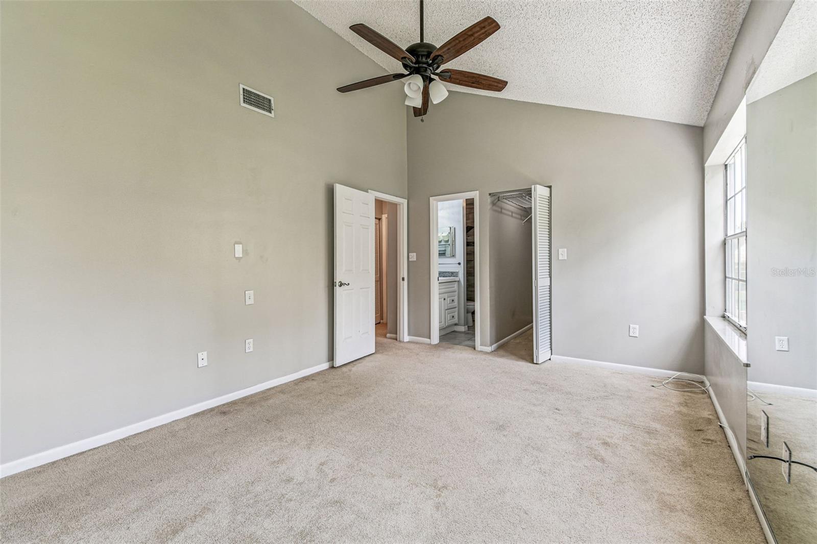 PINE GROVE CONDO AT BLOOMINGDALE - Residential