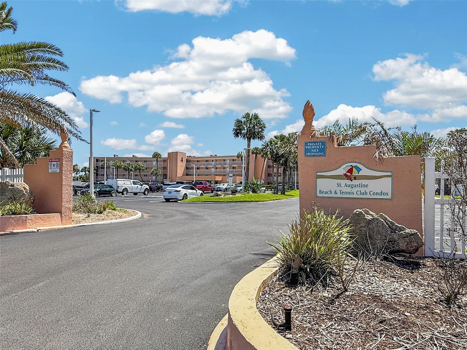 ST AUGUSTINE BEACH & TENNIS CL - Residential